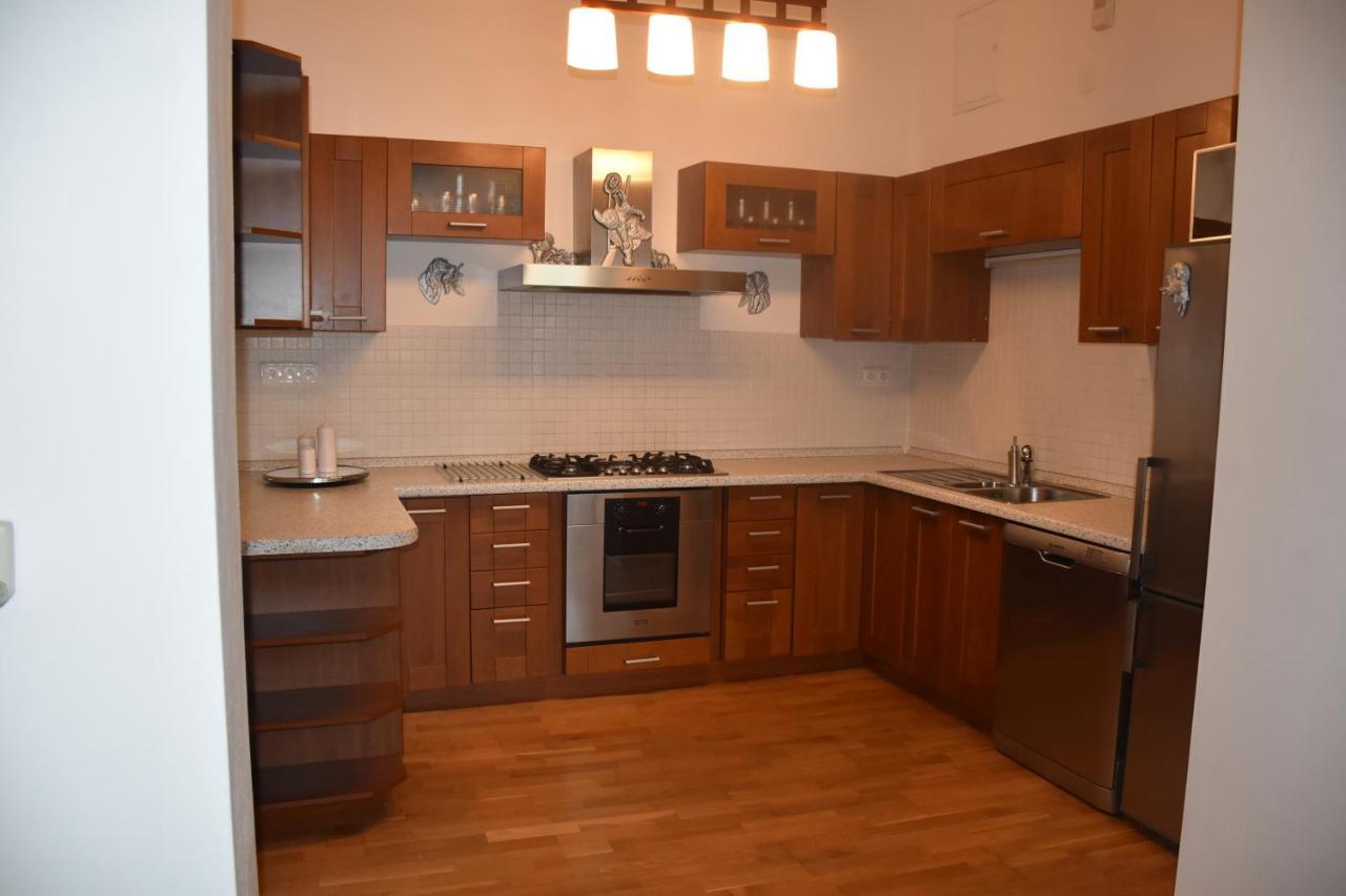 Lovecky Apartman Na Namesti Ve Frenstate Pod Radhostem Apartman Frenštát pod Radhoštěm Kültér fotó