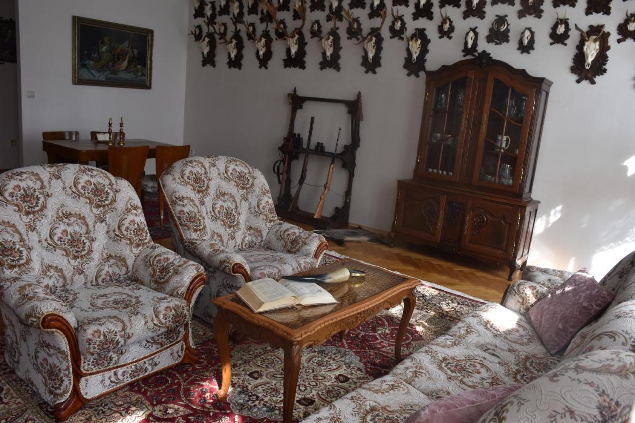 Lovecky Apartman Na Namesti Ve Frenstate Pod Radhostem Frenštát pod Radhoštěm Kültér fotó